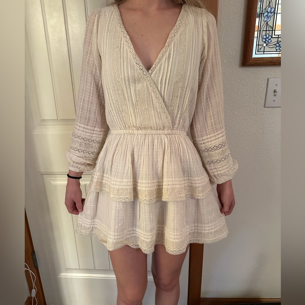 White American Eagle dress. Worn 1 time for engagement photos